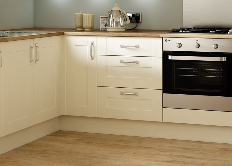 Emly Ivory Crisp and Clean Kitchen Units
